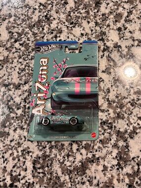 Hot Wheels Silver Series 1991 Mazda MX-5 Miata - Arizona Tea with Protector